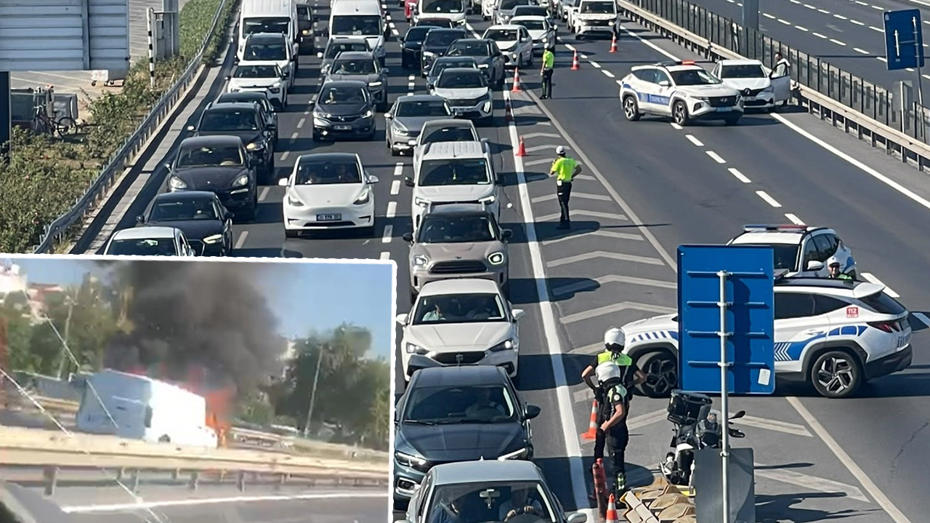 İstanbul'da Sahil Yolunda Yangın, Avrasya Tüneli Trafiğe Kapandı