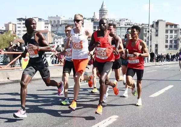 Türkiye İş Bankası 19. İstanbul Yarı Maratonunda rekor kırdı