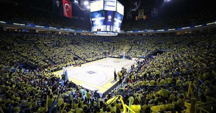 F.Bahçe basketbol branşı için iki yeni sponsorla anlaşmaya vardı