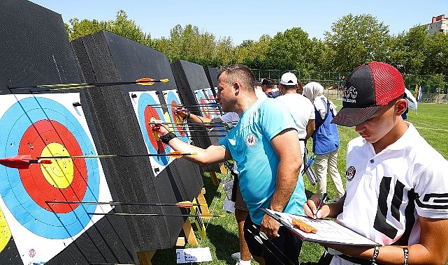 Konya Büyükşehir İller Arası Okçuluk Turnuvasında sporcular hedefi tutturmak için yarıştı – SPOR