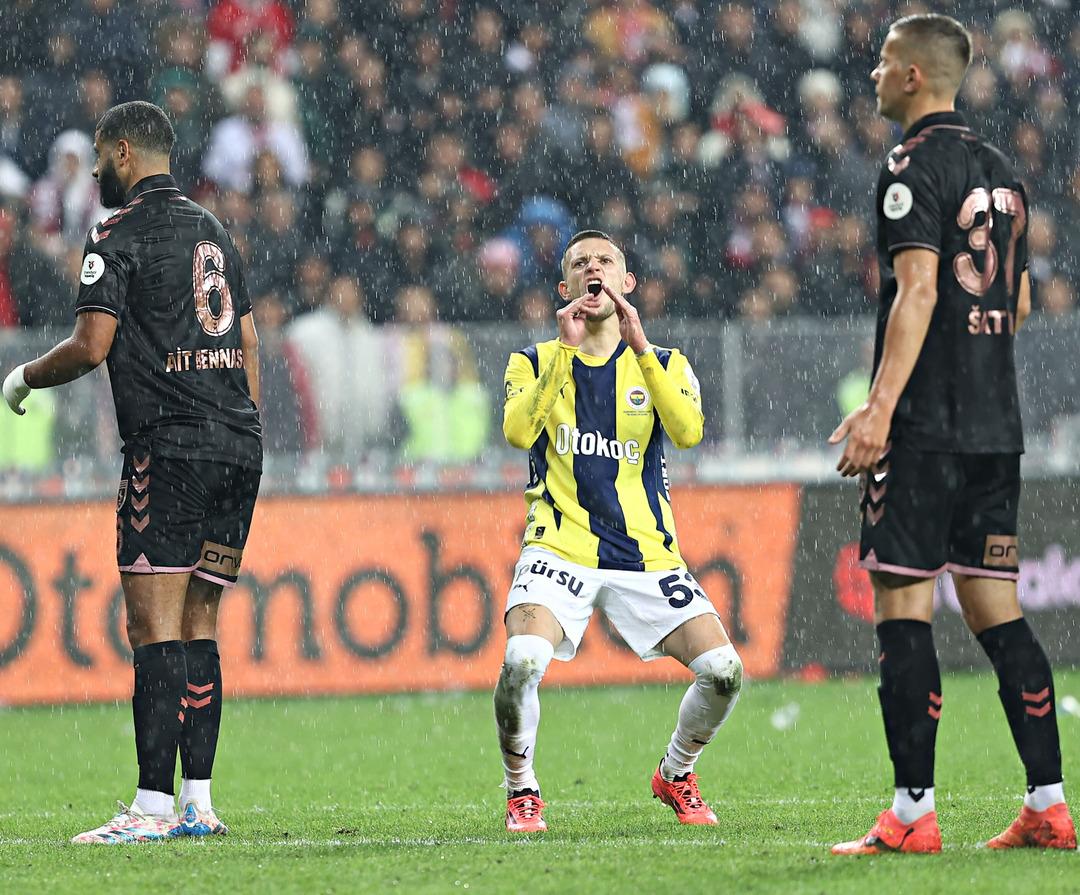 samsunspor-fenerbahçe-maci-dopo-carpici-mourinho-sozleri-ihanet gecesi-17294918277735_7