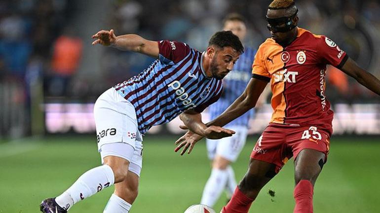 Trabzonspor-Galatasaray Match Finat Aydinus ve Uğur Melek ofsside veya faul pozisyonunu değerlendirdi, orta hakem hata yaptı bir hata yaptı
