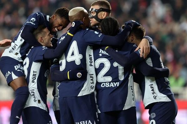 Fenerbahçe Star için gündemi salladığı iddiası! Eskortlar evini soydu