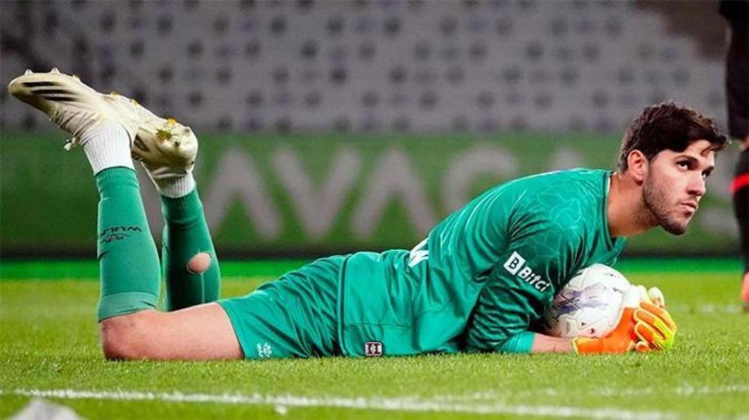 Dostça maçta kalpler ağzına geldi! Galatasaray da yaralanmayı korkuttu ... Hala yerdeydi, sedye oyun 2'den alındı