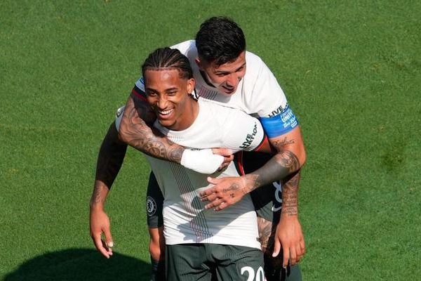 Chelsea’nin yeni transferi Joao Pedro, Kulüpler Dünya Kupası yarı finallerinde zarif bir gol attı!