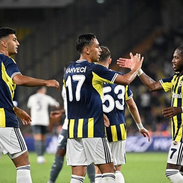 Fenerbahce, formalardaki yazı tipi yazı tipi kararını duyurdu
