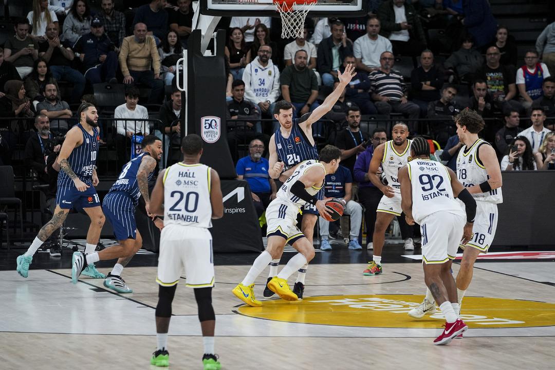 THY EuroLeague'de Türkiye derbisini F.Bahçe Beko kazandı! Anadolu Efes'i 4 mağlup ettiler