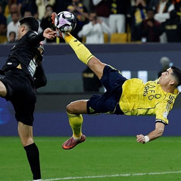 Cristiano Ronaldo’dan muhteşem bir baş üstü vuruşu! – En son futbol haberleri