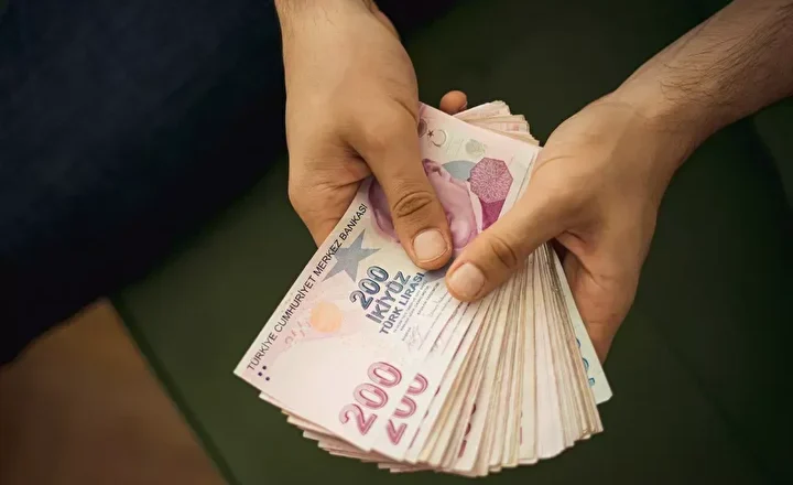 Adalet Kurulu Üyesi Başlattığı Mahkeme Sayesinde Emekli Maaşlarında Büyük Fark Geliyor